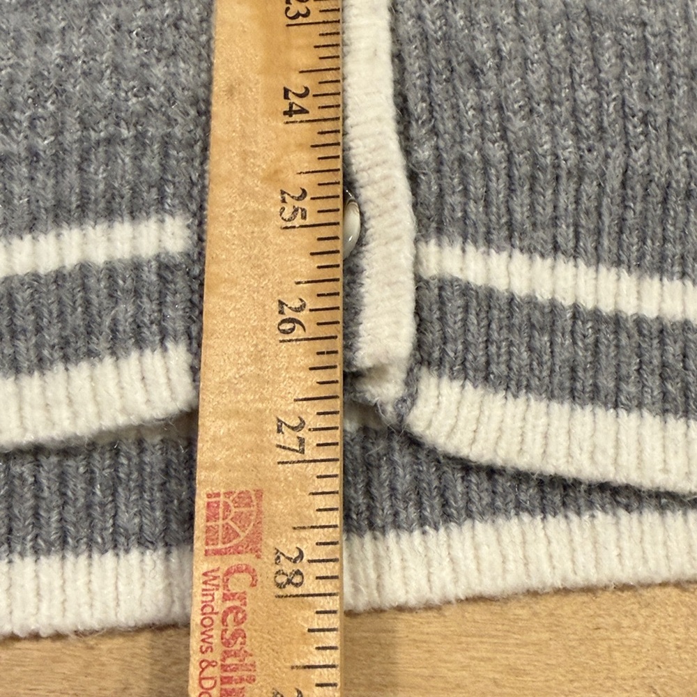 A New Day Gray White Women Cardigan Sweater Size M Oversized V-neck Knit Button - Picture 9 of 10